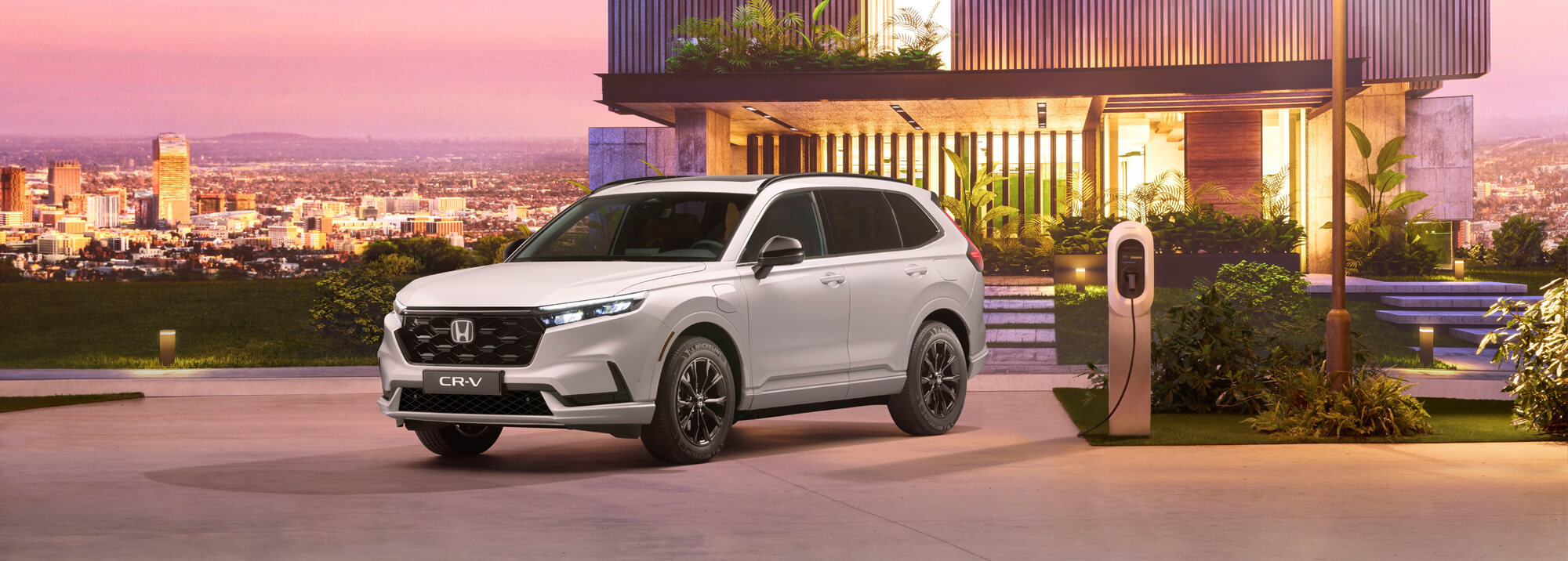 New Honda CR-V receives five-star Euro NCAP rating video-banner