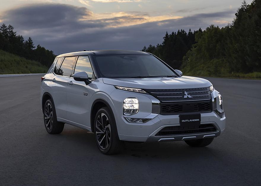 Mitsubishi Outlander PHEV continues to rake in awards | Mitsubishi Motors