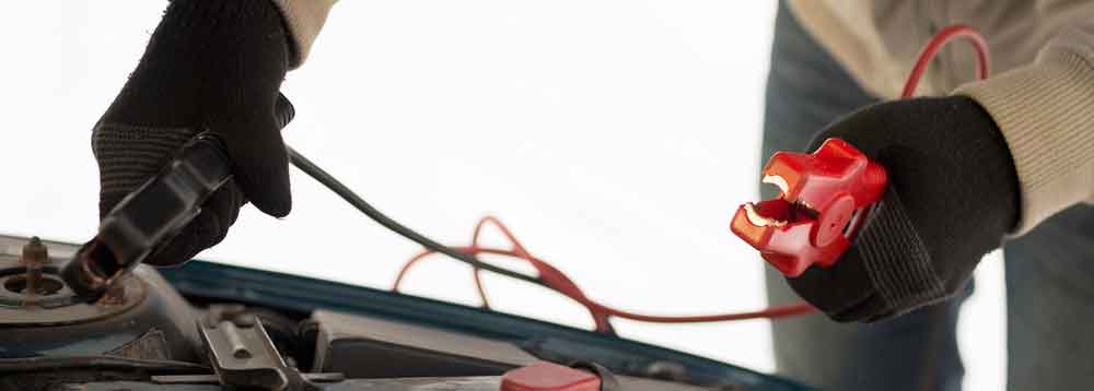 Tips to avoid getting stranded this winter with a flat car battery